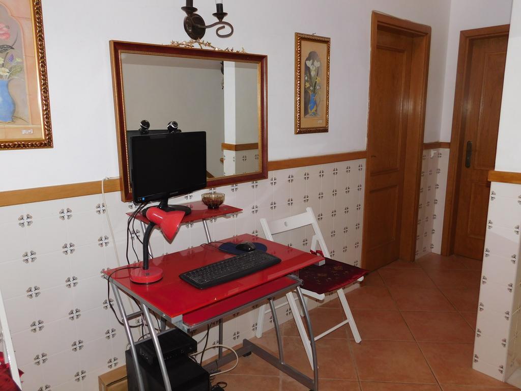 Dinas Guesthouse Лагос Екстериор снимка