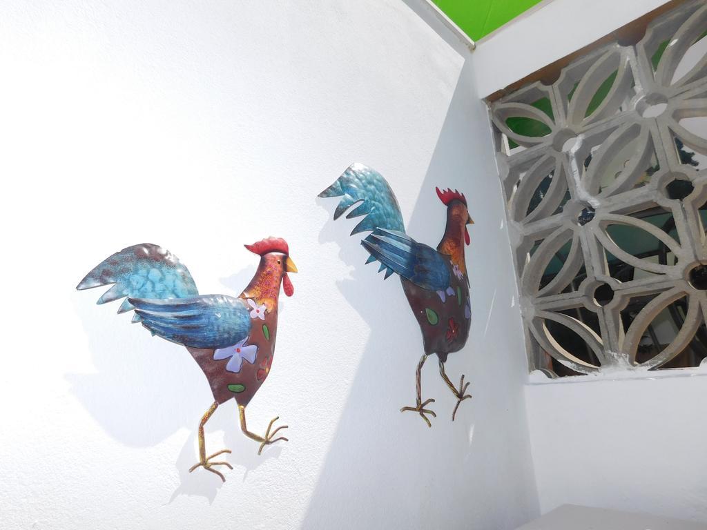 Dinas Guesthouse Лагос Екстериор снимка