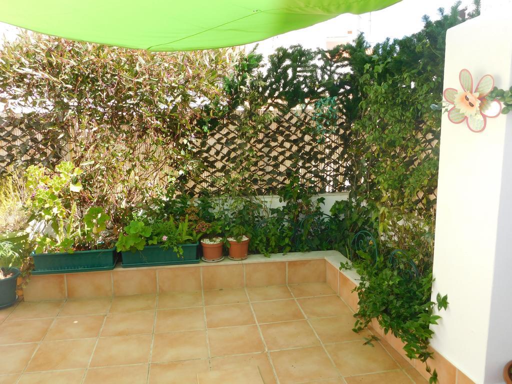 Dinas Guesthouse Лагос Екстериор снимка
