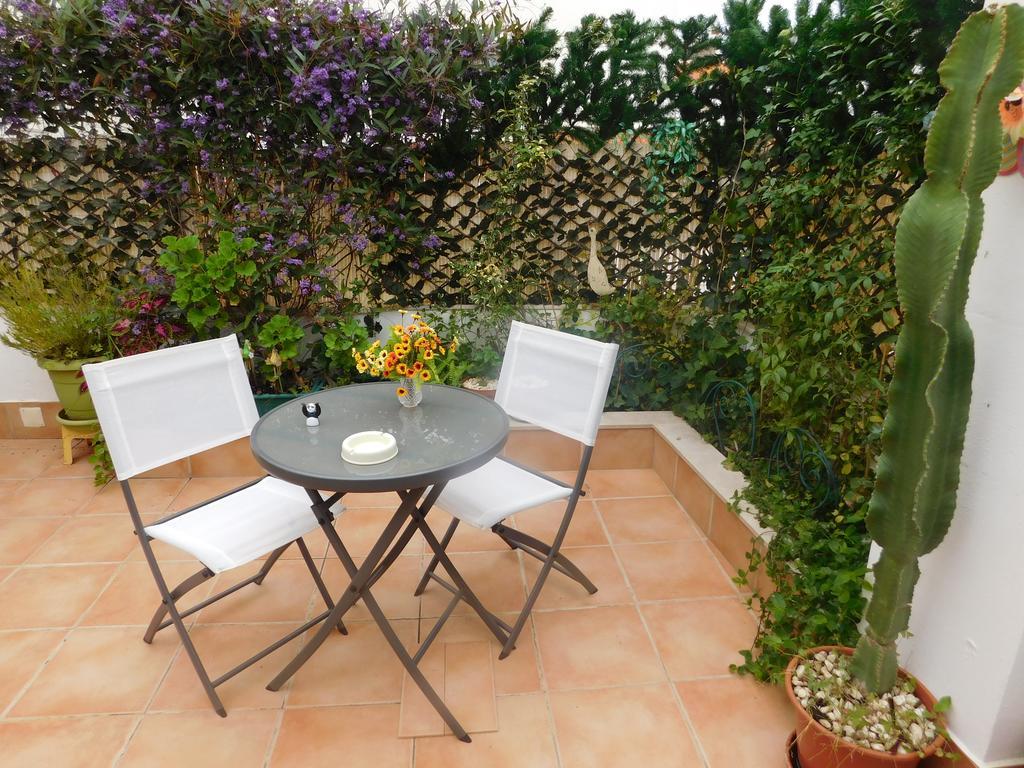 Dinas Guesthouse Лагос Екстериор снимка