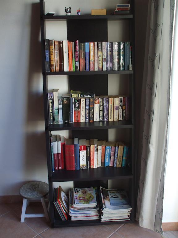 Dinas Guesthouse Лагос Екстериор снимка