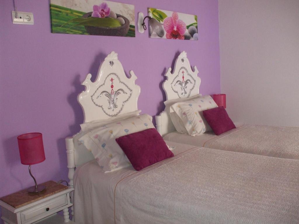 Dinas Guesthouse Лагос Стая снимка