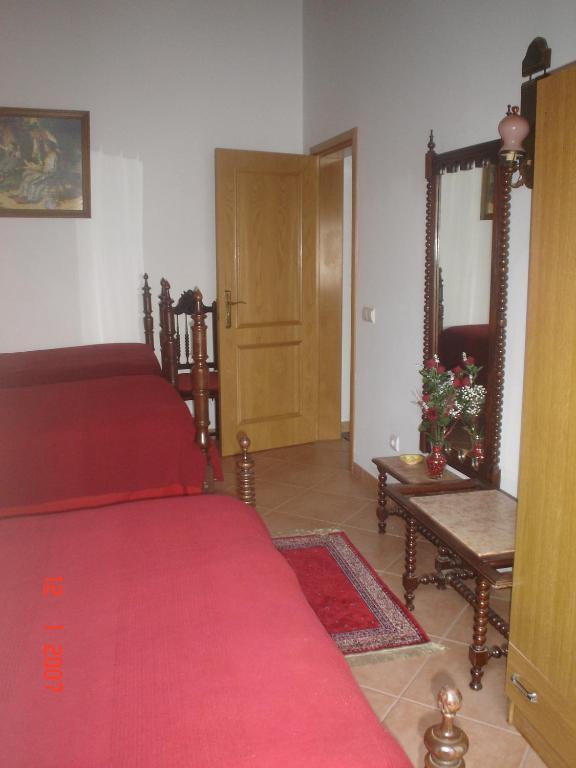 Dinas Guesthouse Лагос Стая снимка