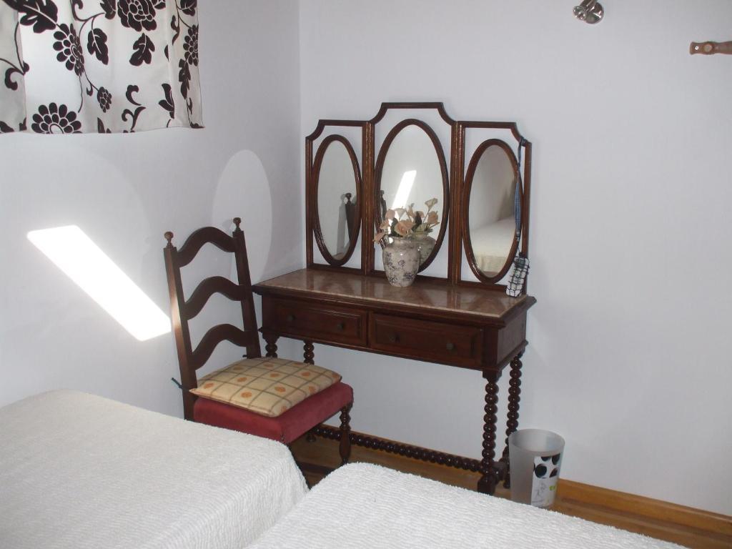 Dinas Guesthouse Лагос Стая снимка